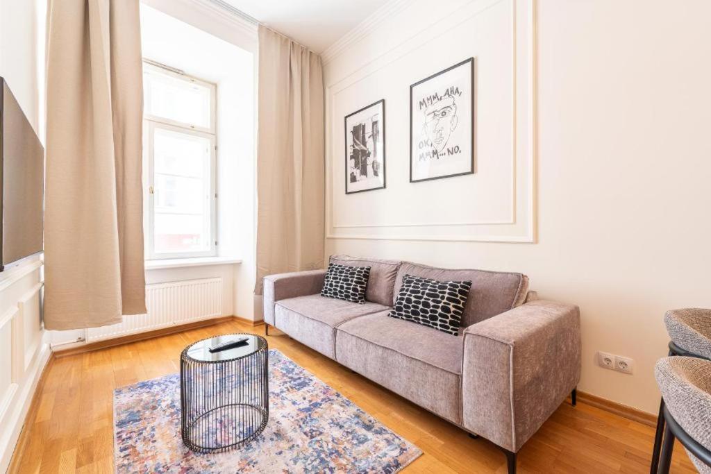 Old Town Square Residence Tallinn Ngoại thất bức ảnh