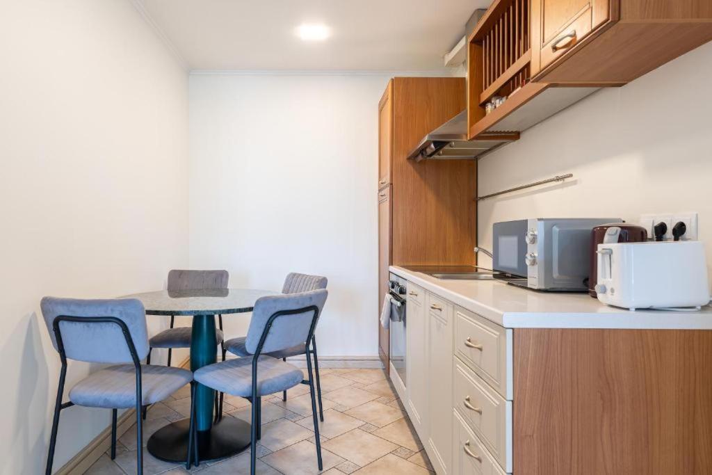 Old Town Square Residence Tallinn Ngoại thất bức ảnh