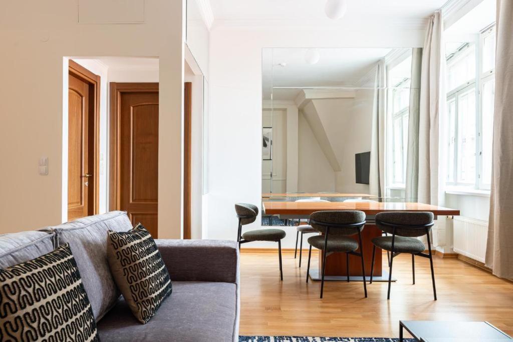 Old Town Square Residence Tallinn Ngoại thất bức ảnh