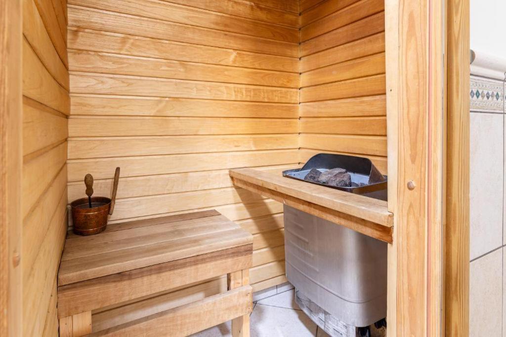 Old Town Square Residence Tallinn Ngoại thất bức ảnh